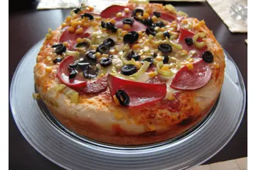 Mayasız Pizza Tarifi ve Malzemeleri